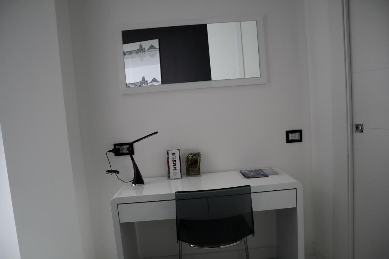 Rettifilo 201 Exclusive Rooms Neapel Exterior foto
