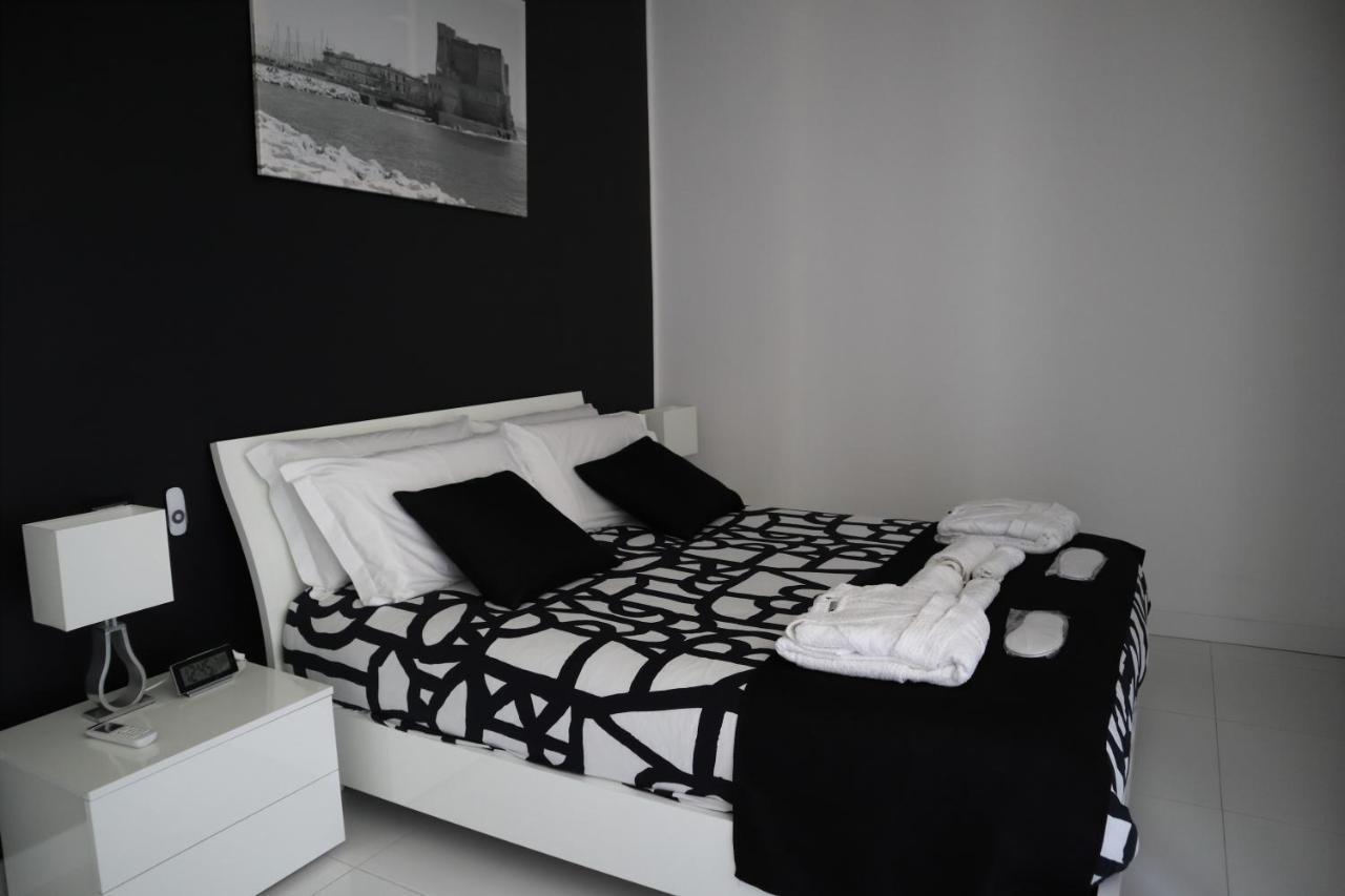 Rettifilo 201 Exclusive Rooms Neapel Exterior foto